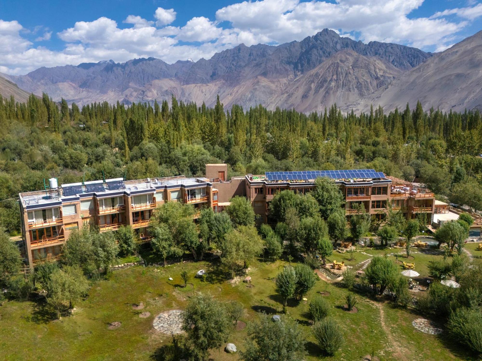 Stone Hedge Hotel Nubra Exterior foto